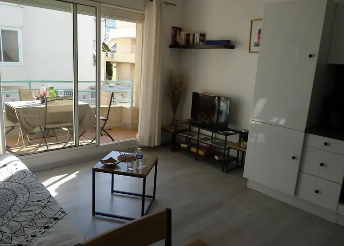Апартаменты Sol-y-days Baroncelli, Renove Avec Vue Laterale Sur Et Proche Du Centre Ле-Гро-дю-Руа