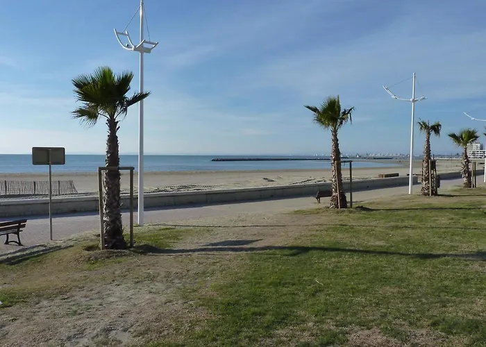 Sol-y-days Baroncelli, Renove Avec Vue Laterale Sur Et Proche Du Centre Апартаменты *