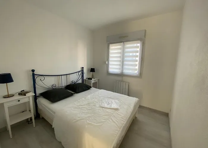 Апартаменты Sol-y-days Baroncelli, Renove Avec Vue Laterale Sur Et Proche Du Centre Ле-Гро-дю-Руа