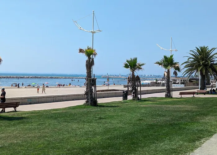 Sol-y-days Baroncelli, Renove Avec Vue Laterale Sur Et Proche Du Centre Апартаменты Ле-Гро-дю-Руа